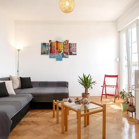 Dionis Apartment